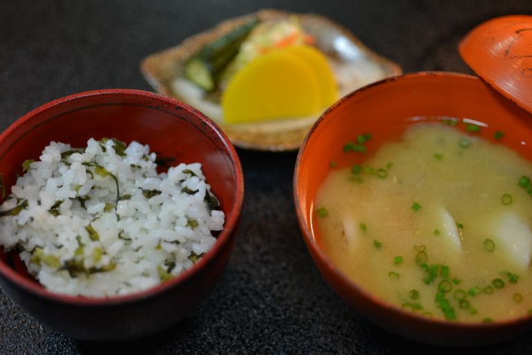 Dagojiru and Aso takana-rice