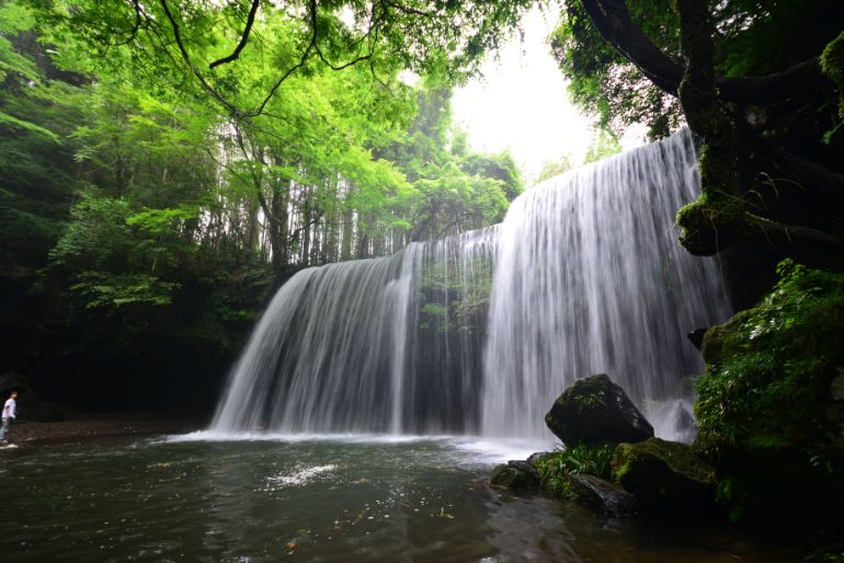 Nabegataki Falls