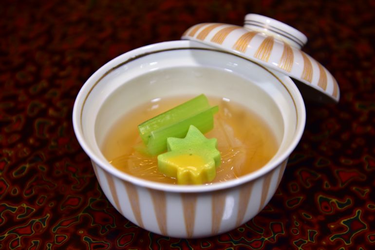 Simmered dish Hana-daikon (radish) and shark's fin with sauce