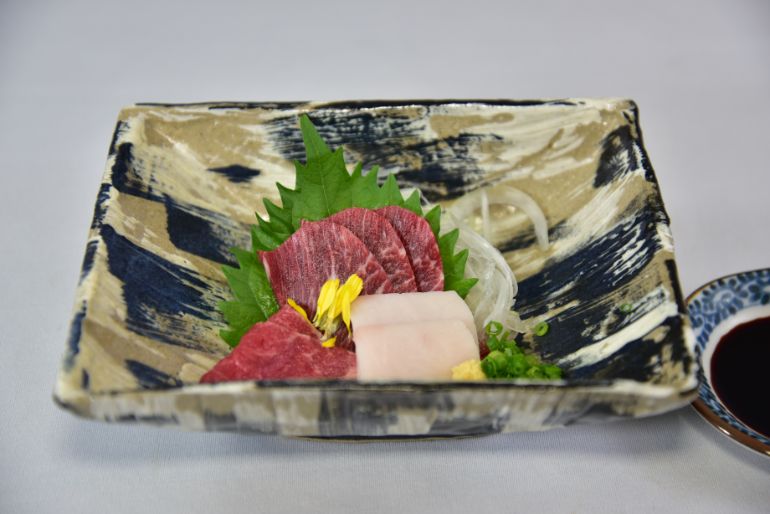 Sashimi dish Kumamoto special horse sashimi