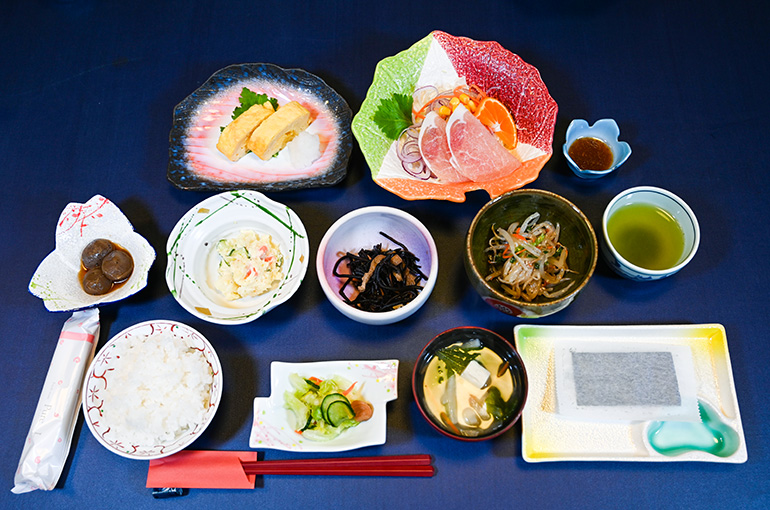 朝食（12月の一例）