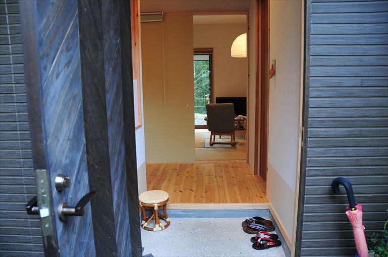 「Villa風」の露天風呂タイプ客室「こだま」の玄関